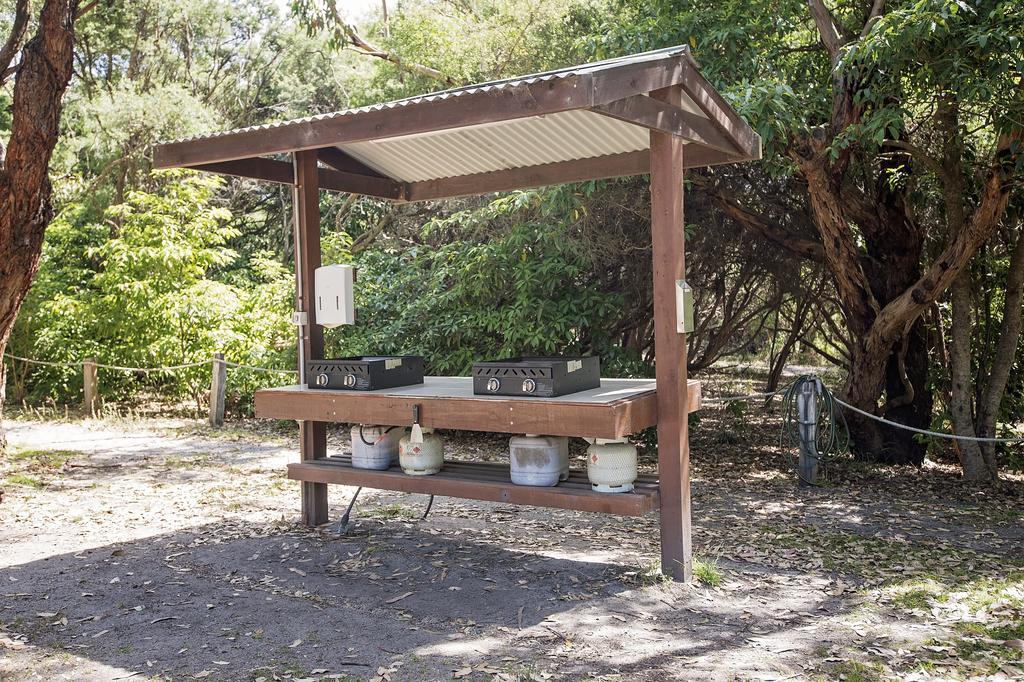 The Lakes Beachfront Holiday Park Lake Tyers Beach Exterior photo
